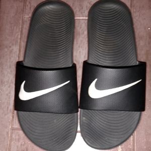 memory foam sandals mens nike